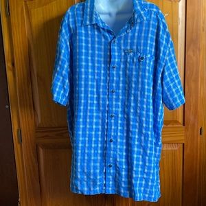 Columbia 2xl shirt